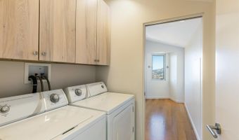 1350 Crestmont Dr, Angwin, CA 94508