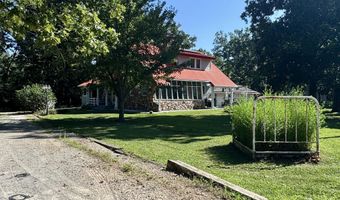 942 N Dade 131, Arcola, MO 65603