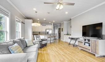 183 Mcdonnell Ave 304, Biloxi, MS 39531