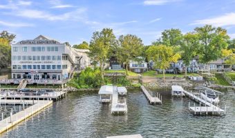 160 Park Pl, Arnolds Park, IA 51331
