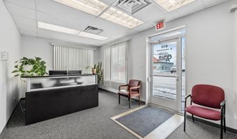 813 E LINCOLNWAY, Cheyenne, WY 82001