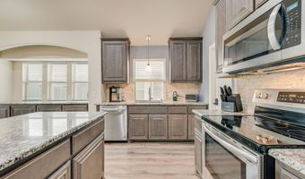 102 Cimmaron Ct, Alvarado, TX 76009