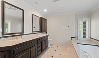 28925 Medea Mesa Rd, Agoura Hills, CA 91301