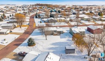 509 Aana Ave, Baltic, SD 57003