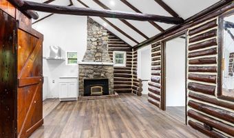 13 Alturas Rd, Alloway, NJ 07422
