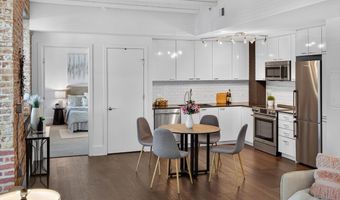 515 N WASHINGTON St 105, Alexandria, VA 22314
