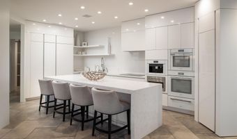 700 Front St 2502, San Diego, CA 92101