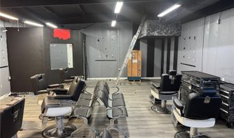 215 E MAIN St, Apopka, FL 32703