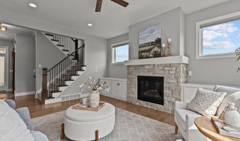 5644 N SUMMERLAND Dr, Appleton, WI 54913