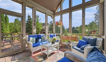 5368 Pinnacle Ct, Ann Arbor, MI 48108