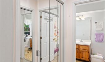 156 Heatherwood Dr 156, Brookfield, CT 06804