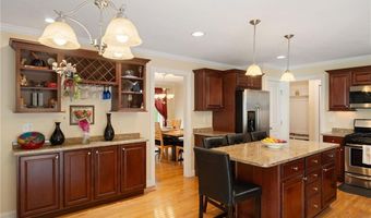 10 Sables Way, Lincoln, RI 02865