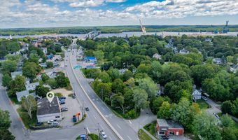 125 Leeman Hwy, Bath, ME 04530