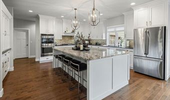 4715 Richland Woods Ct, Alton, IL 62002