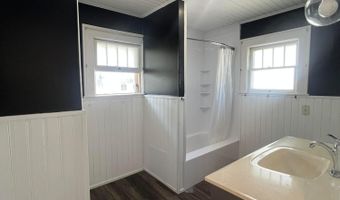 135 Morris Ave, Athens, OH 45701
