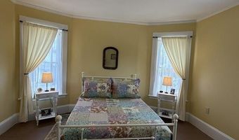 51 Broadway St, Baileyville, ME 04694