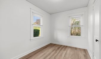 903 Park St, Altavista, VA 24517