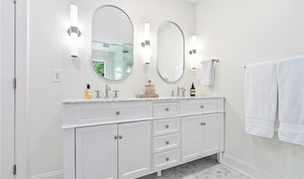 122 CAROLINA Ct, Auburn, AL 36830