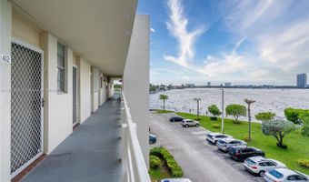 3030 Marcos Dr T-412, Aventura, FL 33160