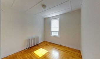 19 Dixon St 2, Newport, RI 02840