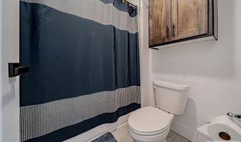 4839 Luxor Dr, Ammon, ID 83401