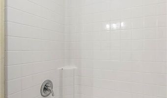 40 Merritt Dr, Bella Vista, AR 72714