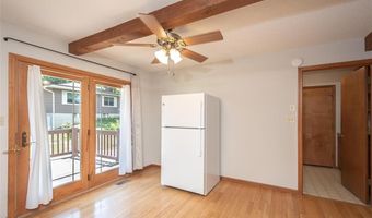 918 King St, Baldwin City, KS 66006