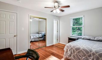4406 ROUNDHILL Rd, Alexandria, VA 22310