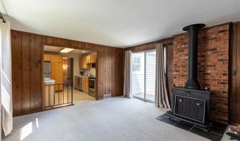 49 Paul Dr, Amherst, NY 14228