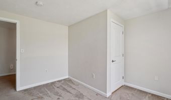 60 Lady Slipper Ln, Chester, NH 03036