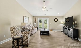105 Oak Ridge Dr, Archdale, NC 27263
