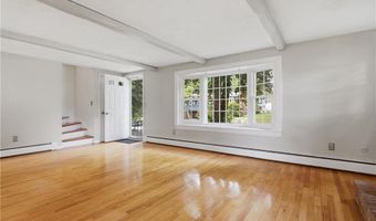 10 Sprague St, Cumberland, RI 02864