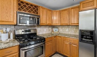 15 Nipmuc Trl A, North Providence, RI 02904
