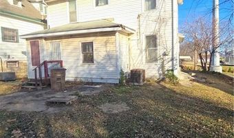 121 N 10th St, Atchison, KS 66002