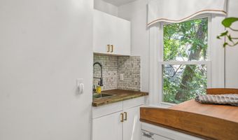 70 Dolphin Point Dr, Beaufort, SC 29907