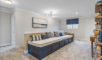 6128 N Trailwoods Dr, Ann Arbor, MI 48103