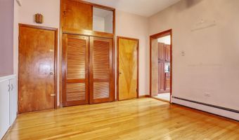 49 E 33RD St, Bayonne, NJ 07002