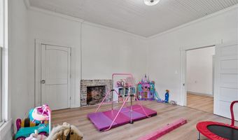 104 Cherry St, Adairsville, GA 30103