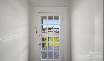 10729 N Main St, Archdale, NC 27263