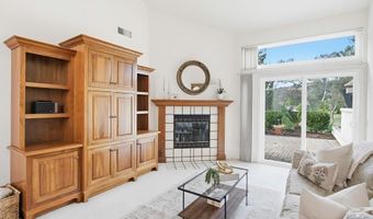8925 Circle R View Ln, Escondido, CA 92026