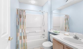 16 Tanglewood Dr, Barnegat, NJ 08005