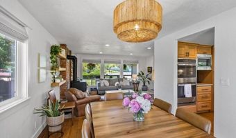 61211 Mount Vista Dr, Bend, OR 97702