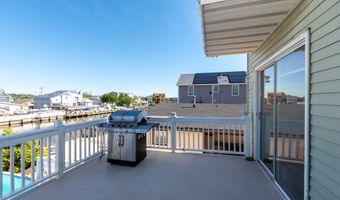 73 Carlyle Dr, Bayville, NJ 08721