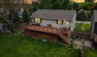 40511 N Minena St, Antioch, IL 60002