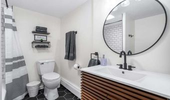 816 W Saint James St 1E, Arlington Heights, IL 60005