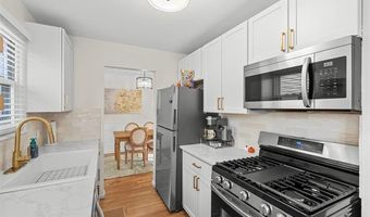 15570 Angelique Ave, Allen Park, MI 48101