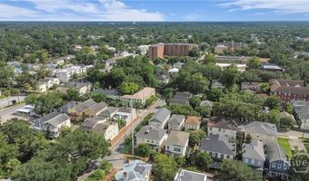 221 E 32nd St, Savannah, GA 31401