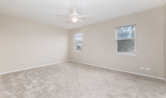 352 Country Ln, Algonquin, IL 60102