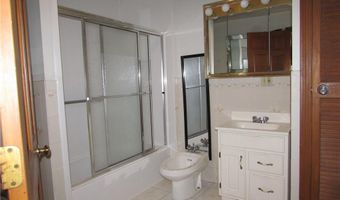 77 Seventh St, East Providence, RI 02914