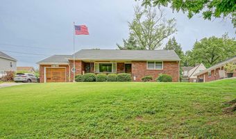 215 E LAKE Dr, Audubon, NJ 08106